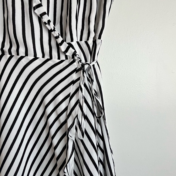 Bardot Black & White Striped Wrap Maxi Dress - Size US 6 - Picture 14 of 15